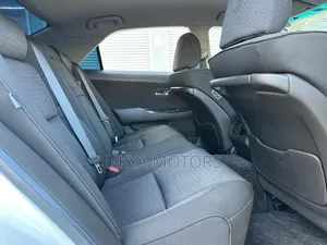 Toyota Crown 2010 Pearl