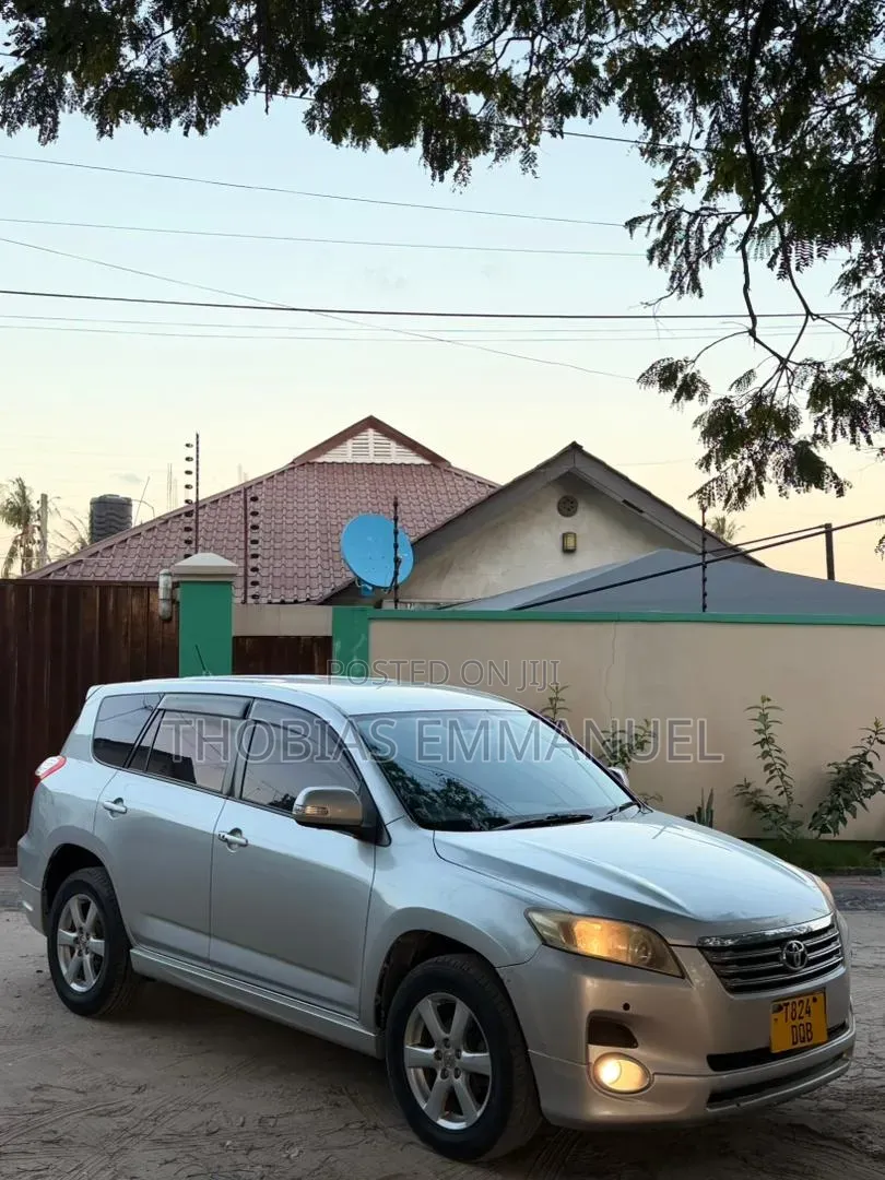 Toyota Vanguard 2009 Silver