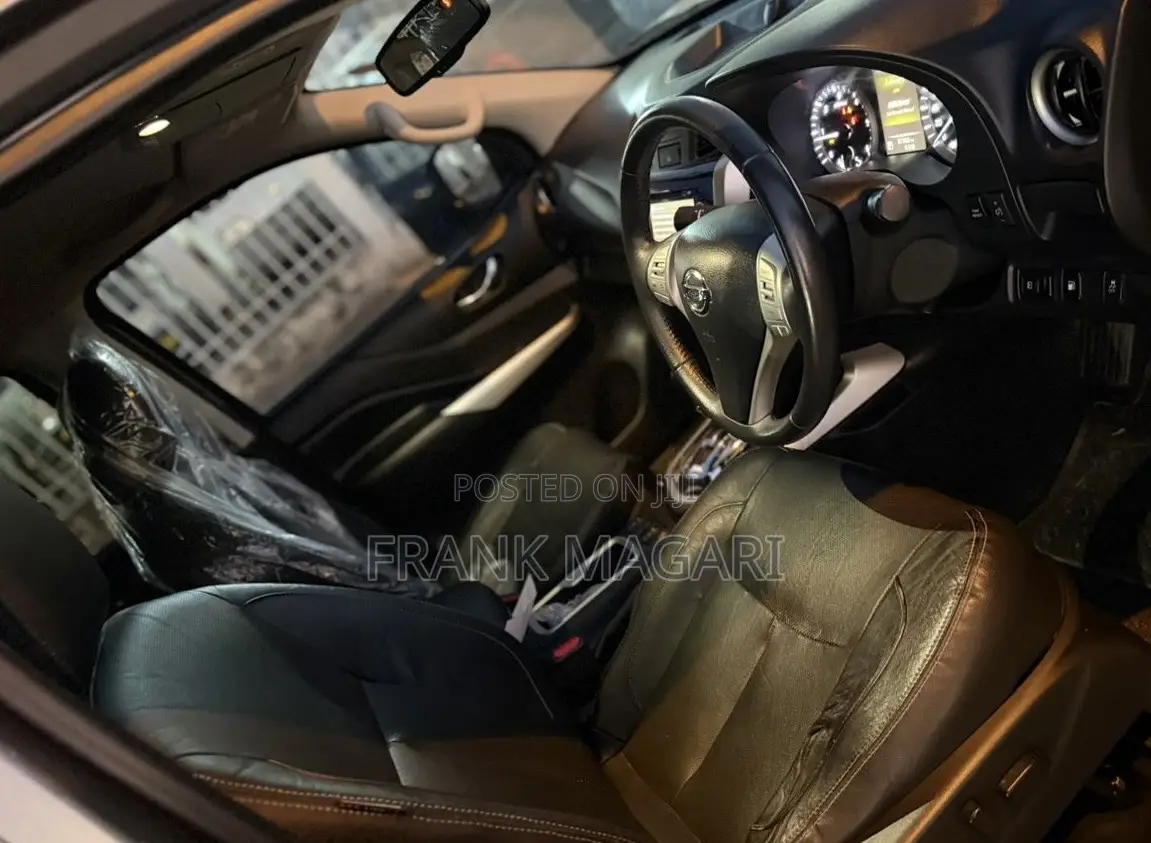 Nissan Navara 2017 Gray