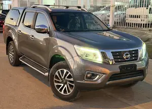 Nissan Navara 2017 Gray