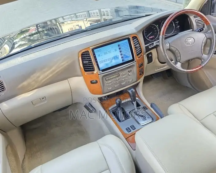 Toyota Land Cruiser 100 4.7 V8 Executive 2005 Gray