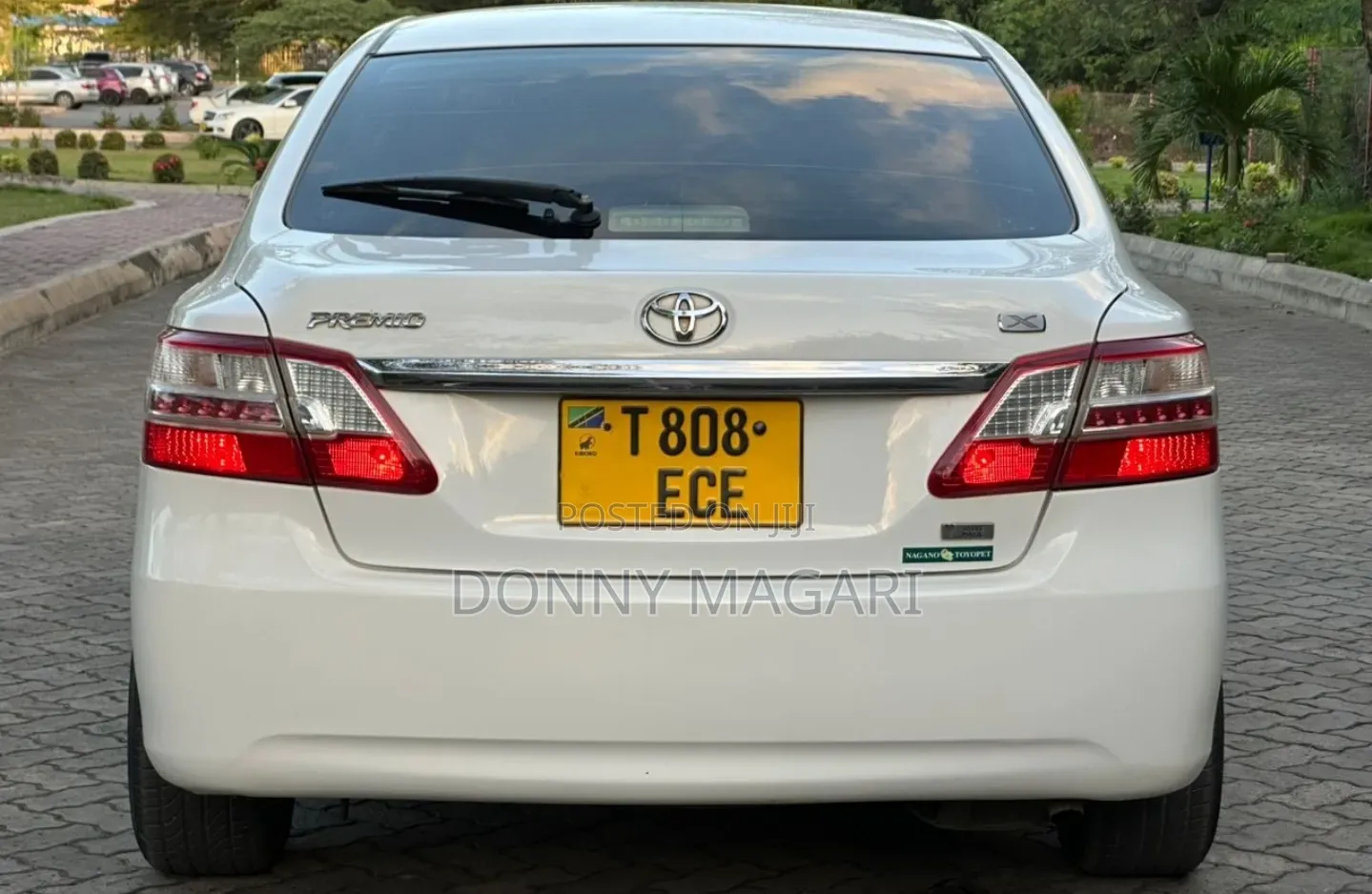 Toyota Premio 2012 White