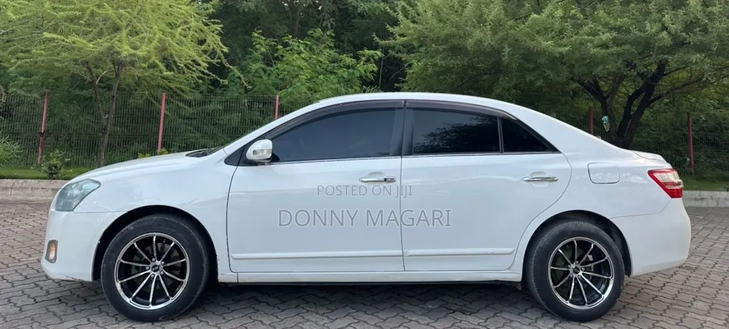 Toyota Premio 2012 White