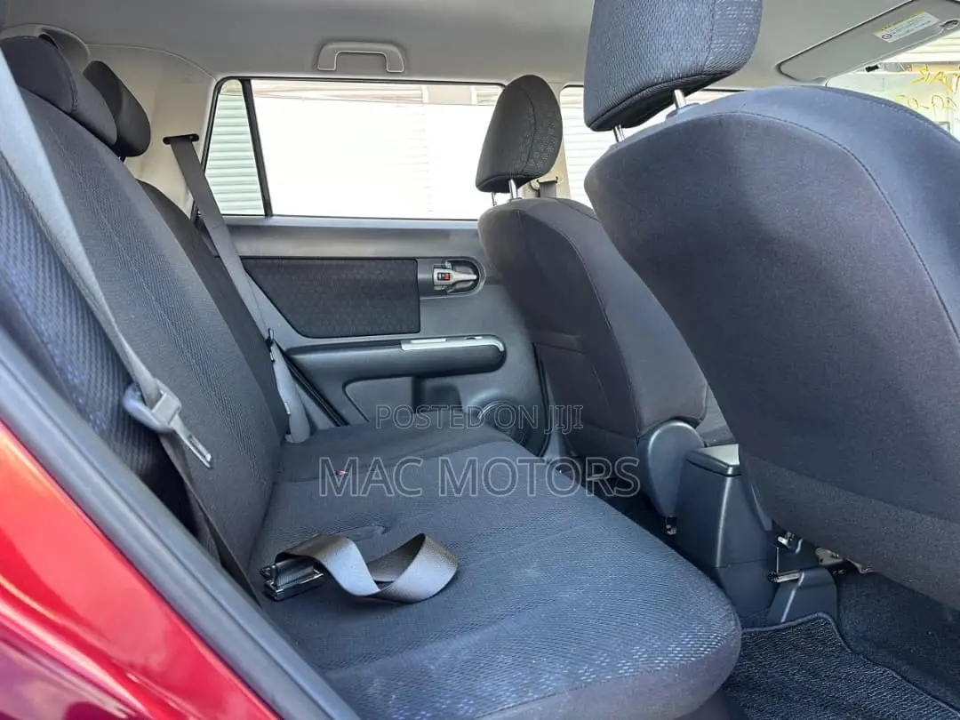 Toyota Corolla Rumion 2009 Maroon