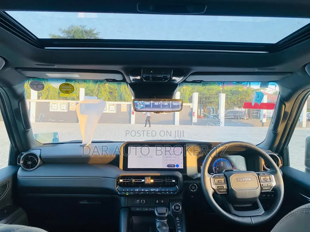 Toyota Land Cruiser Prado 2024 White