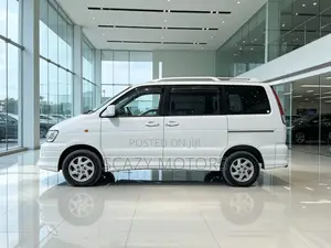 Toyota Noah 2001 White