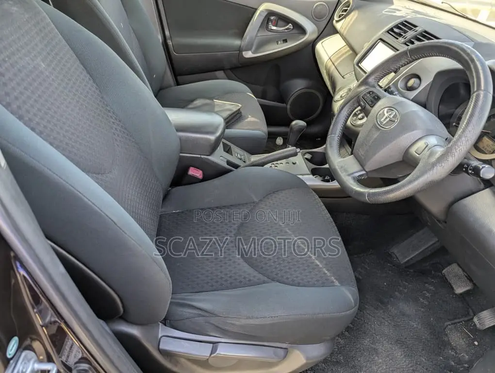 Toyota Vanguard 2010 Maroon