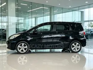 Toyota Ractis 2011 Black