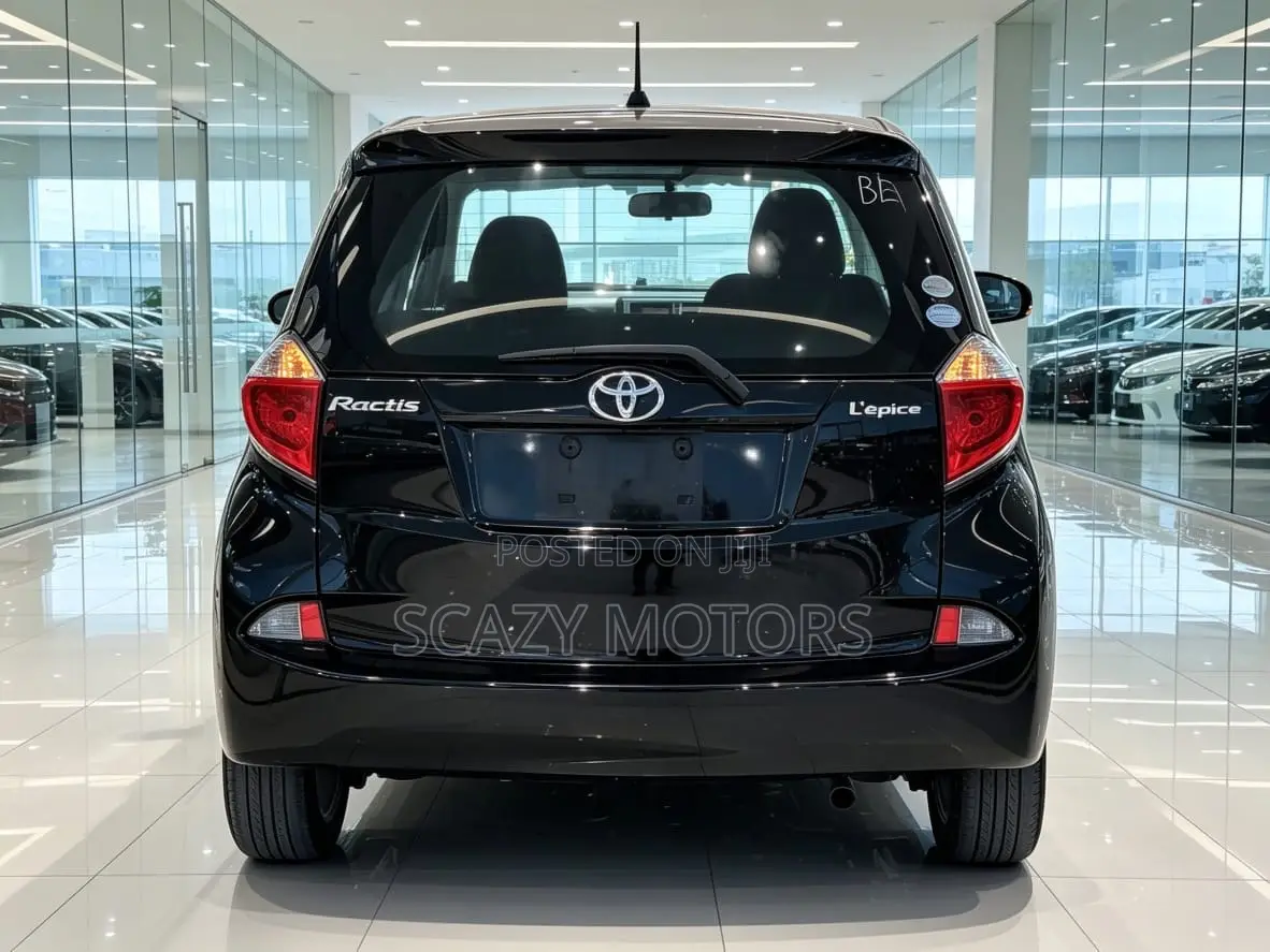 Toyota Ractis 2011 Black