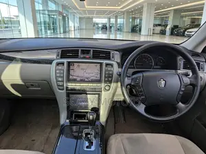Toyota Crown Royale 2005 Silver