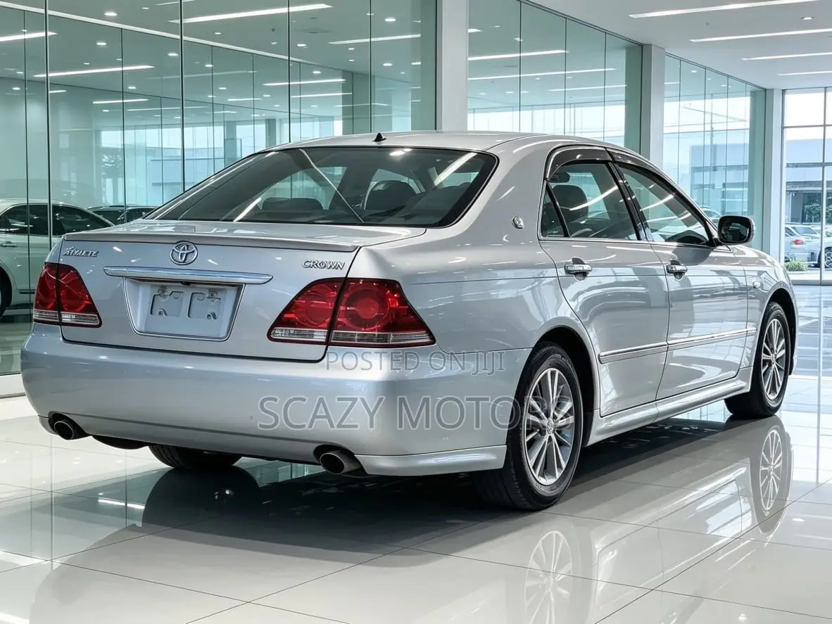 Toyota Crown Royale 2005 Silver