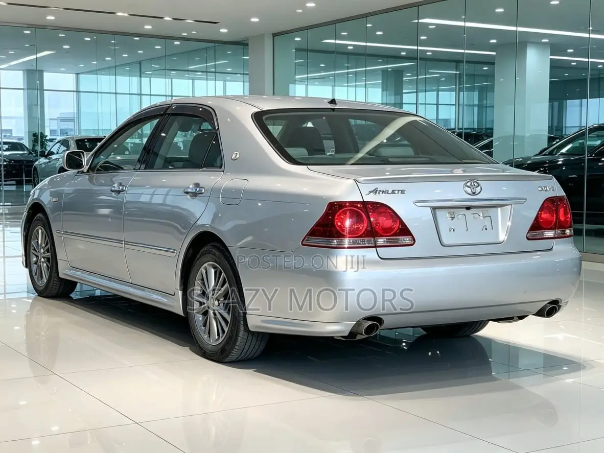 Toyota Crown Royale 2005 Silver