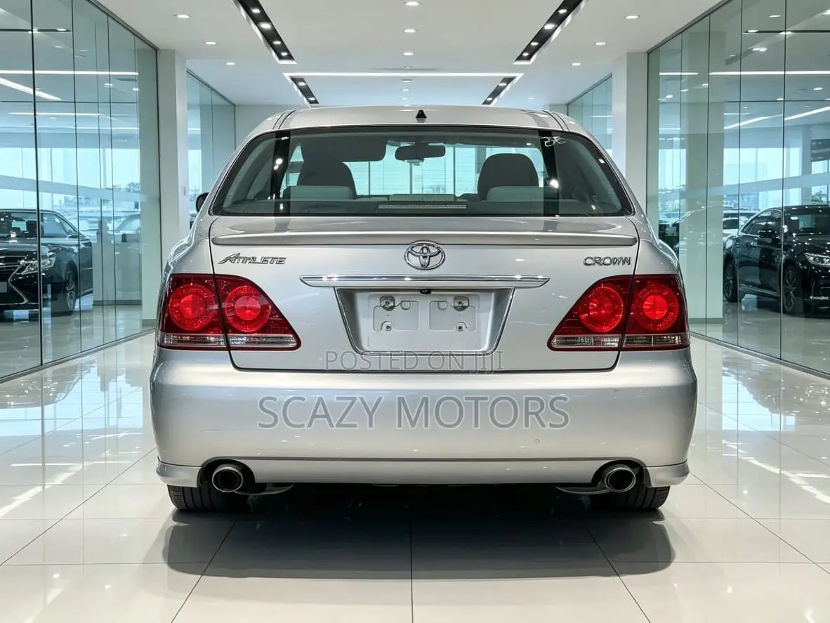 Toyota Crown Royale 2005 Silver
