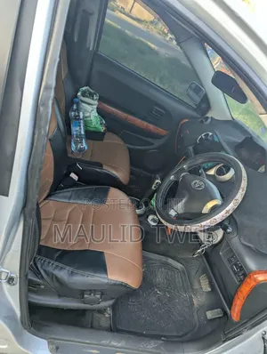 Toyota IST 2004 Silver