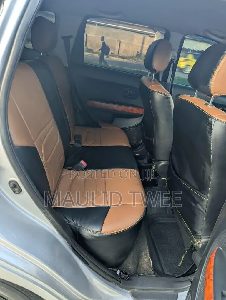 Toyota IST 2004 Silver