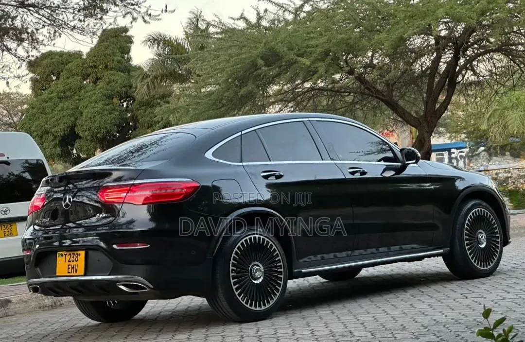 Mercedes-Benz GLC-Class 2017 Black