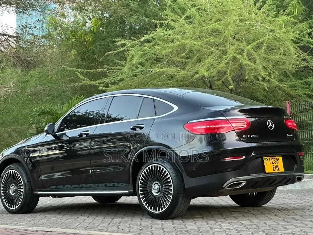 Mercedes-Benz GLC-Class 2017 Black