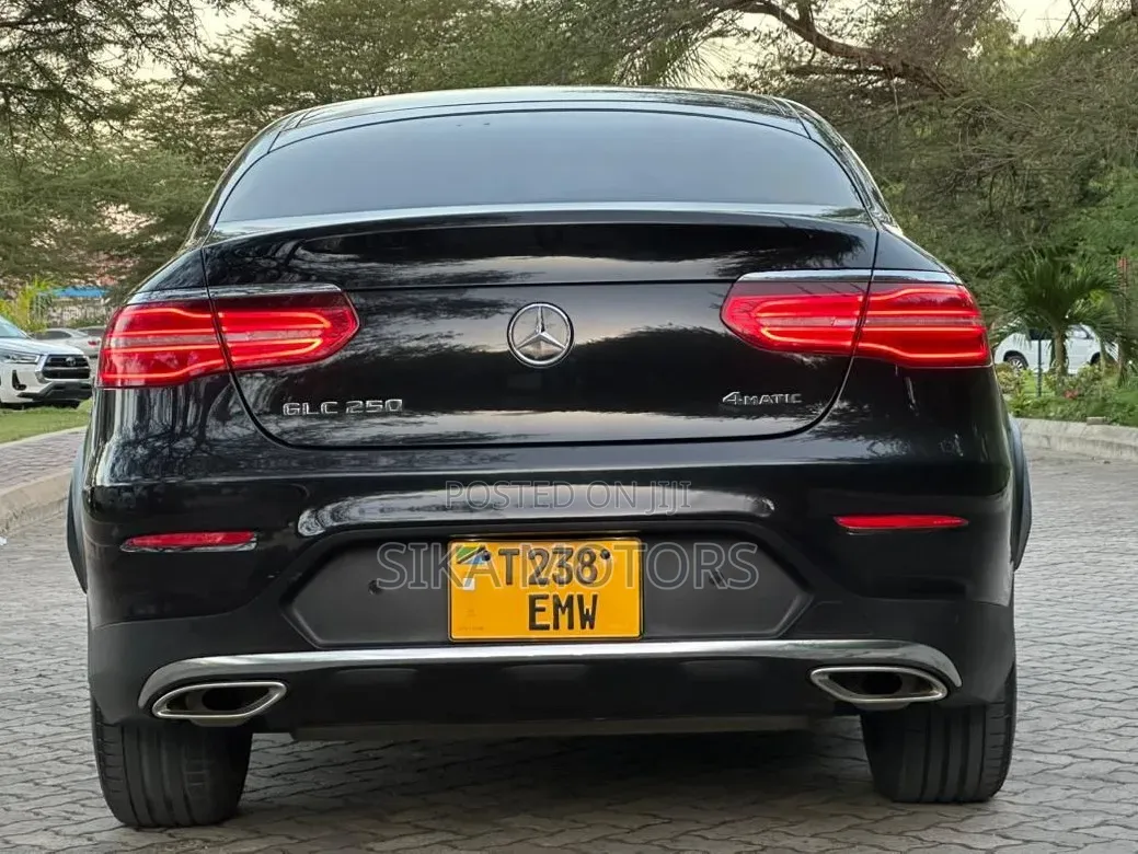 Mercedes-Benz GLC-Class 2017 Black