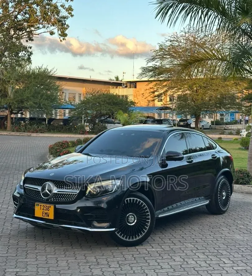 Mercedes-Benz GLC-Class 2017 Black