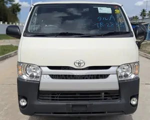 Toyota HiAce 2016 White