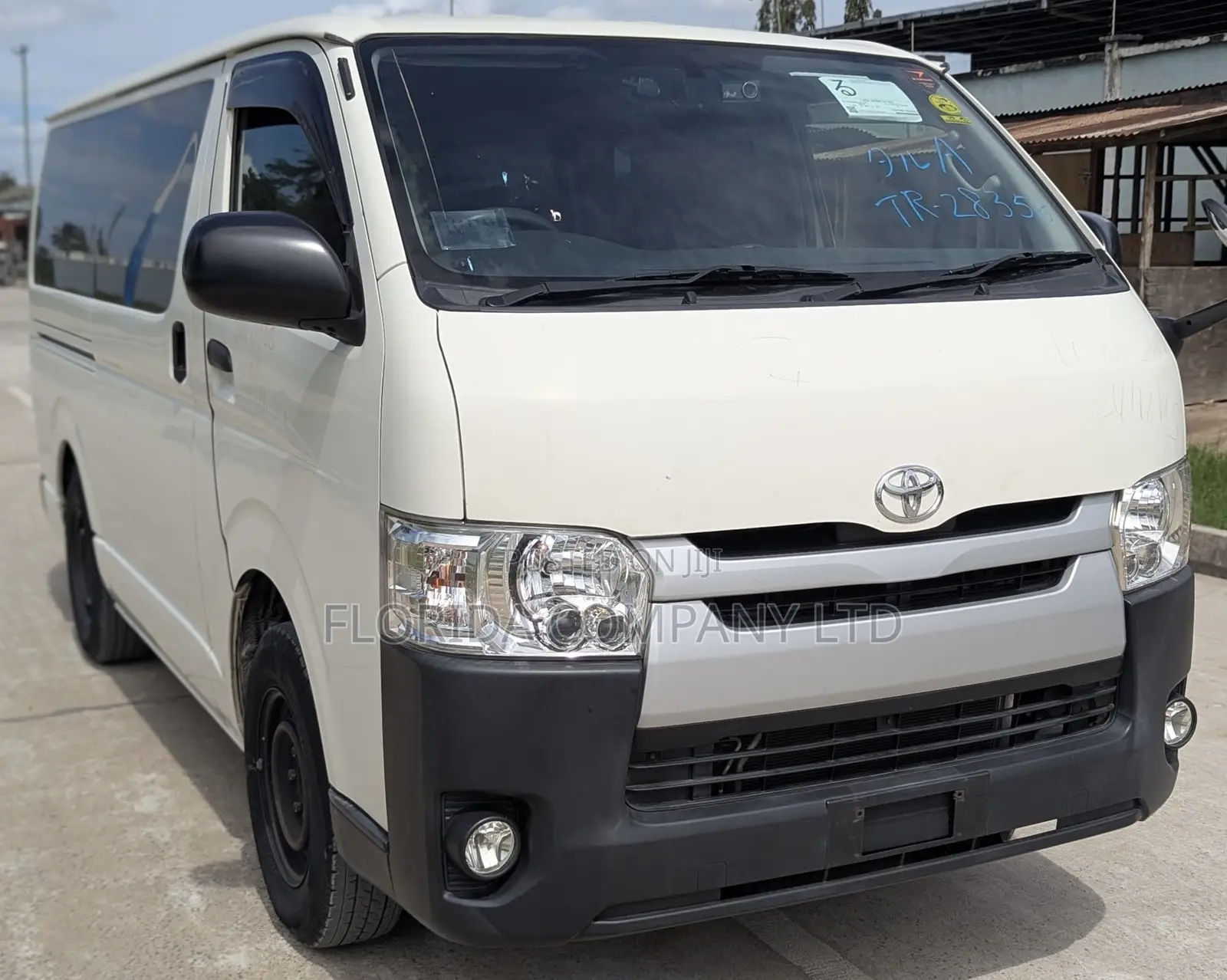 Toyota HiAce 2016 White