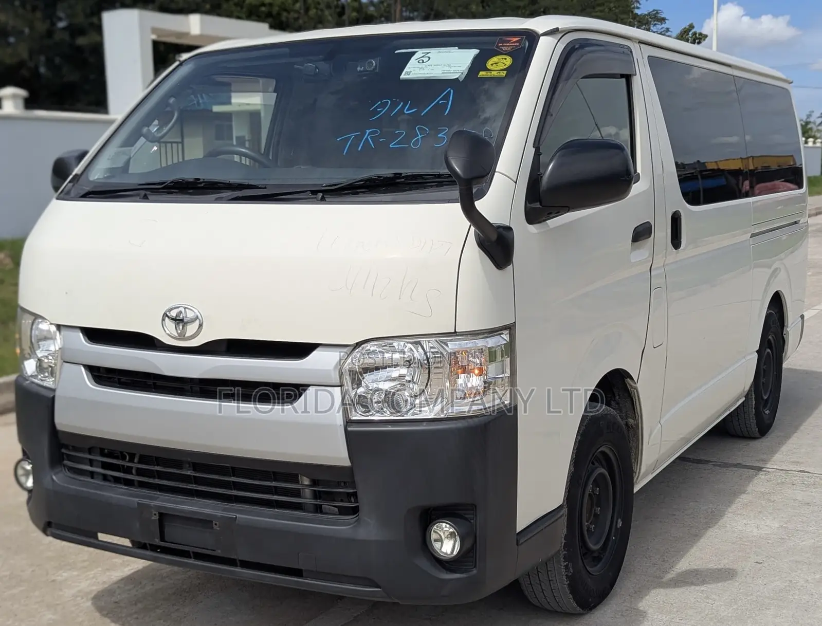 Toyota HiAce 2016 White