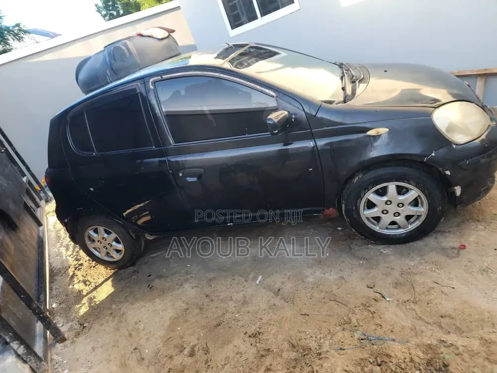 Toyota Vitz 2005 Black