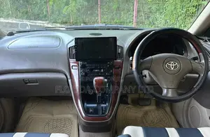 Toyota Harrier 2005