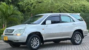 Toyota Harrier 2005