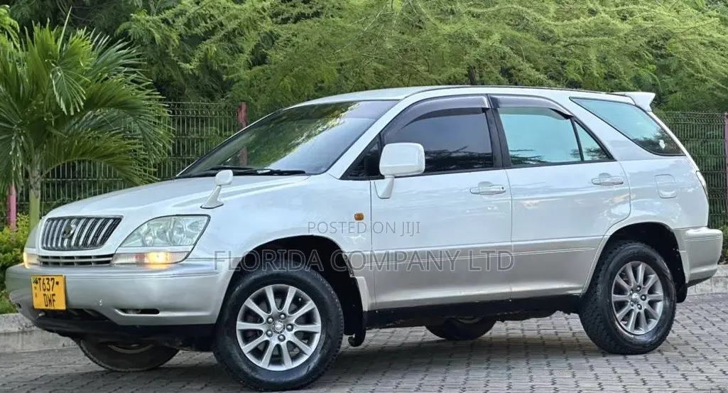 Toyota Harrier 2005
