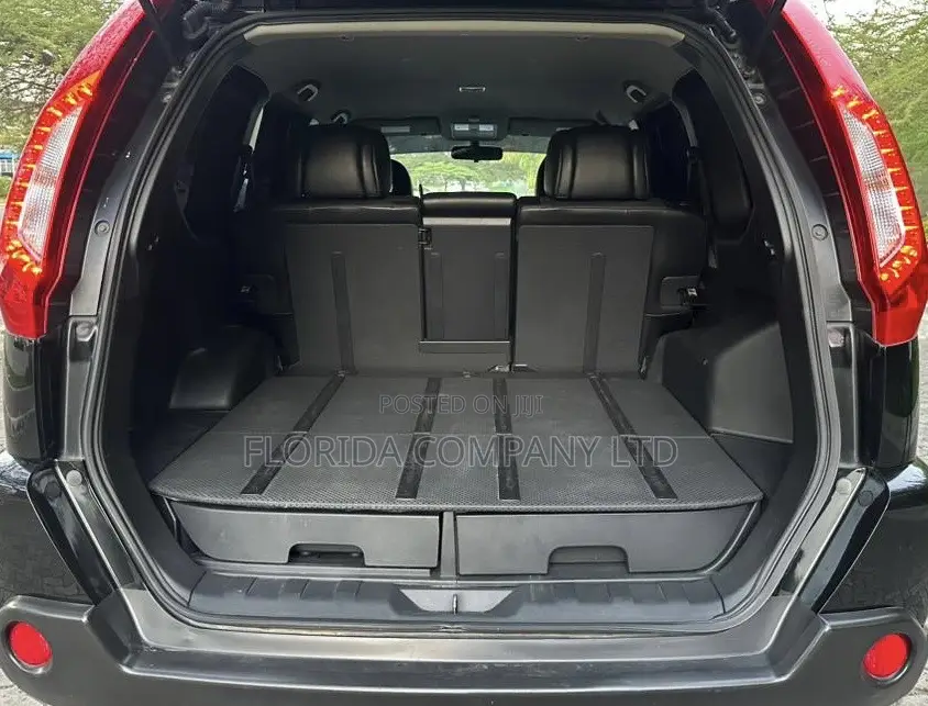 Nissan X-Trail 2011 Black