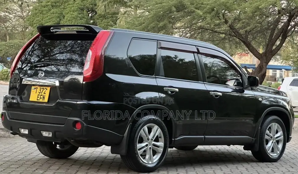 Nissan X-Trail 2011 Black