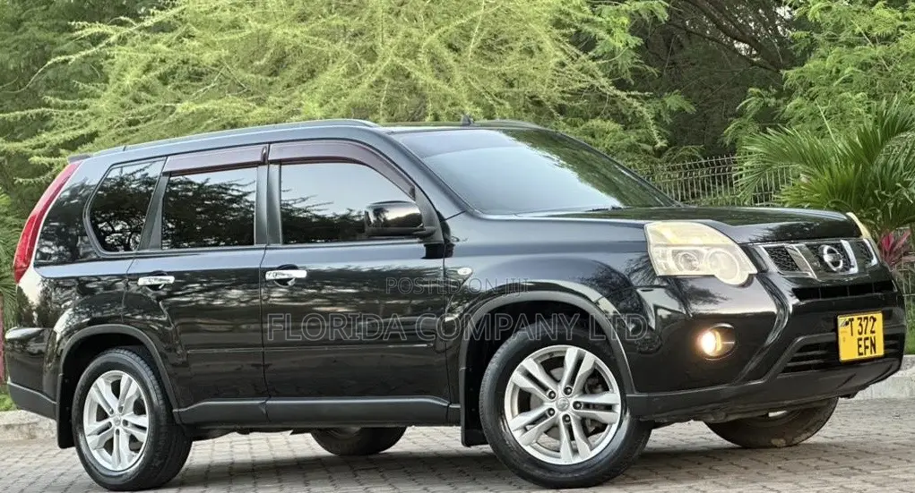Nissan X-Trail 2011 Black