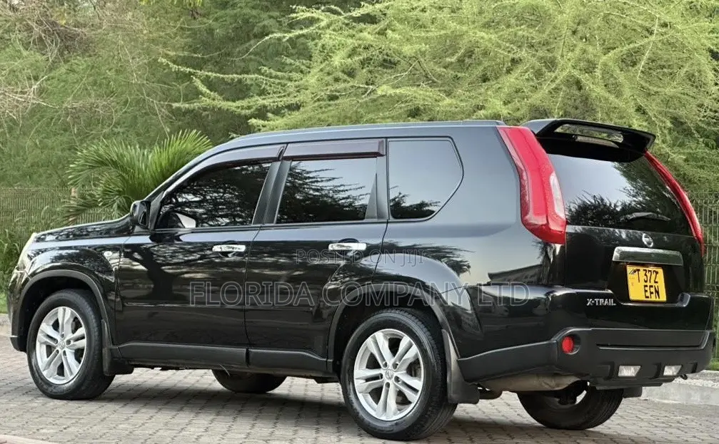 Nissan X-Trail 2011 Black