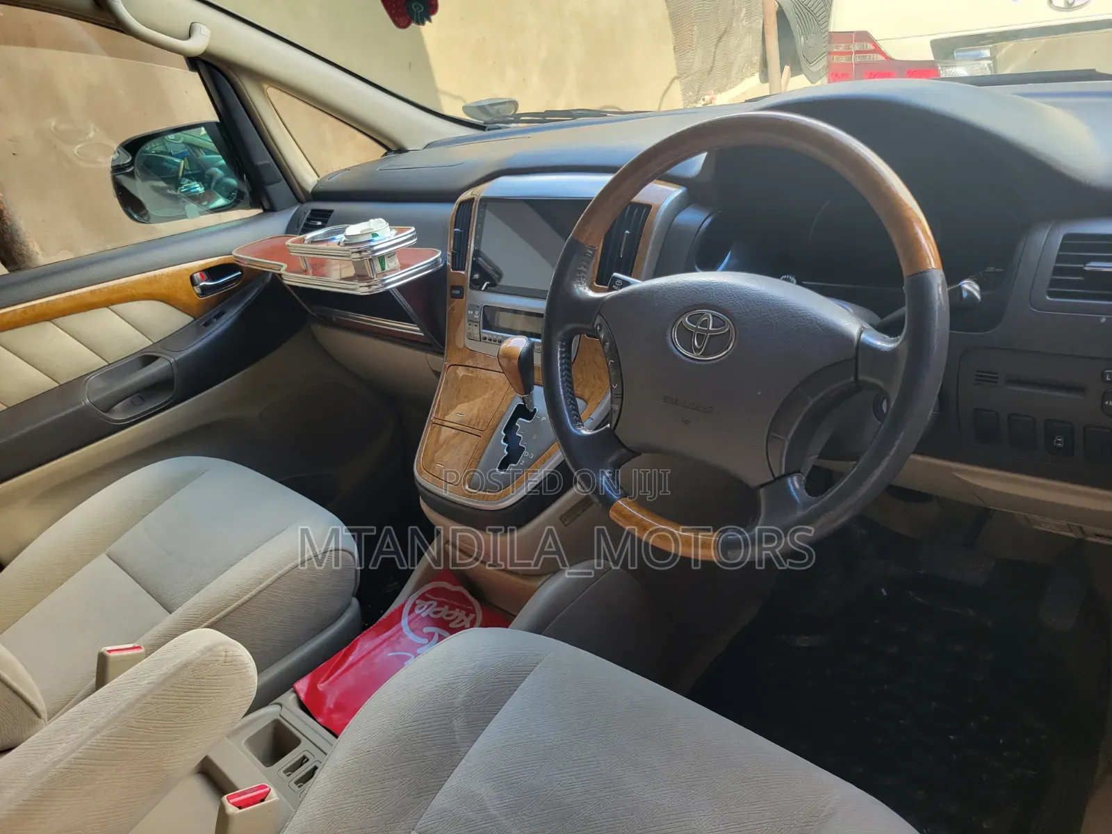 Toyota Alphard 2.4 Petrol AWD 2006 Gold