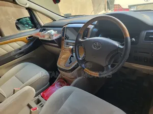Toyota Alphard 2.4 Petrol AWD 2006 Gold