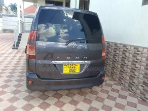 Toyota Noah 2.0 AWD (8 Seater) 2005 Black