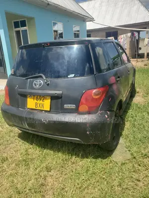 Toyota IST 2003 Black
