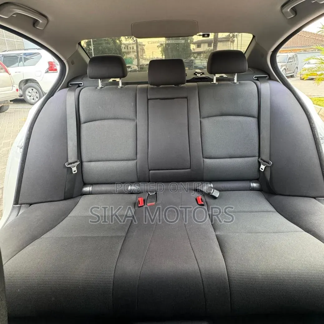 BMW 5 Series 520d 2015 White