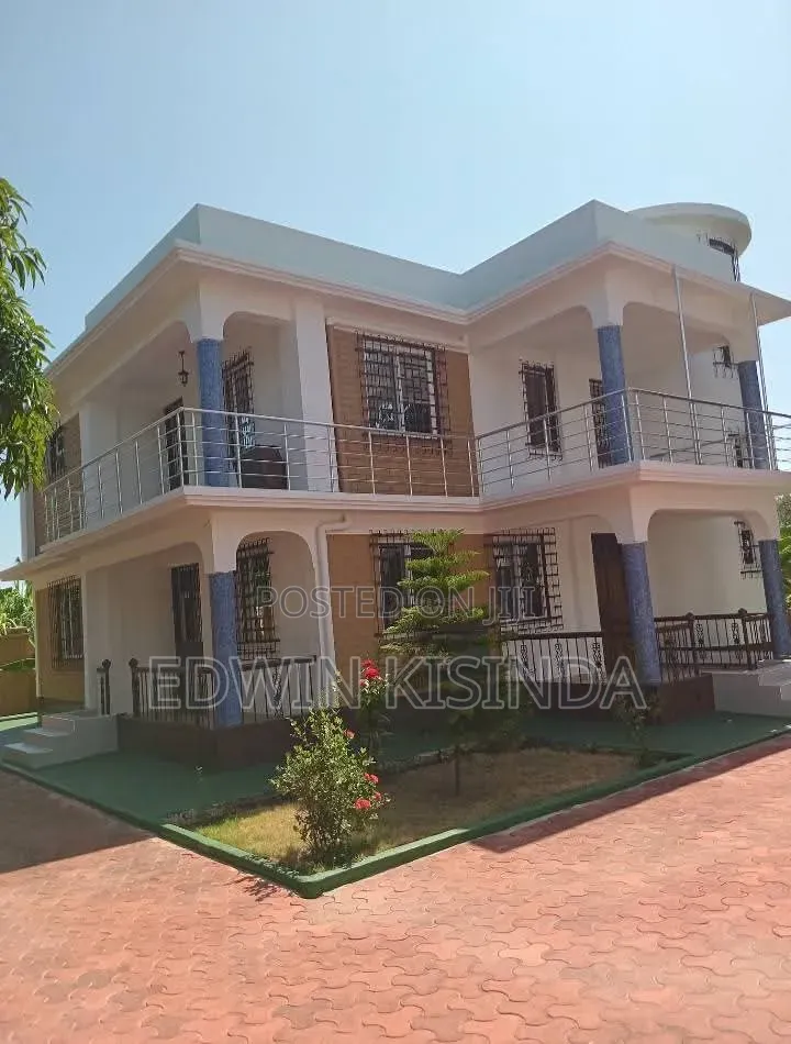Furnished 4bdrm Villa in Mbezi Beach, Kinondoni for rent