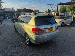 Toyota Ipsum 2005 Silver
