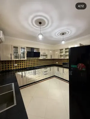 Furnished 4bdrm Villa in Villa, Ada Estate for rent