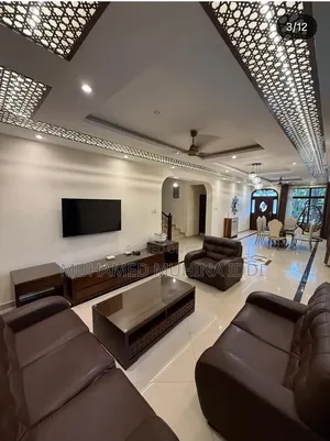 Furnished 4bdrm Villa in Villa, Ada Estate for rent