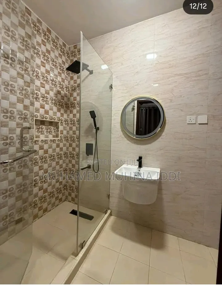 Furnished 4bdrm Villa in Villa, Ada Estate for rent