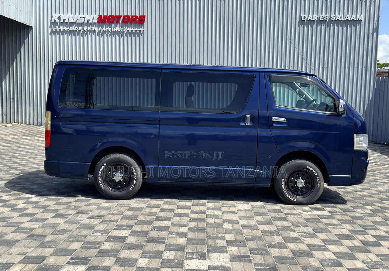 Toyota HiAce 2006 Blue
