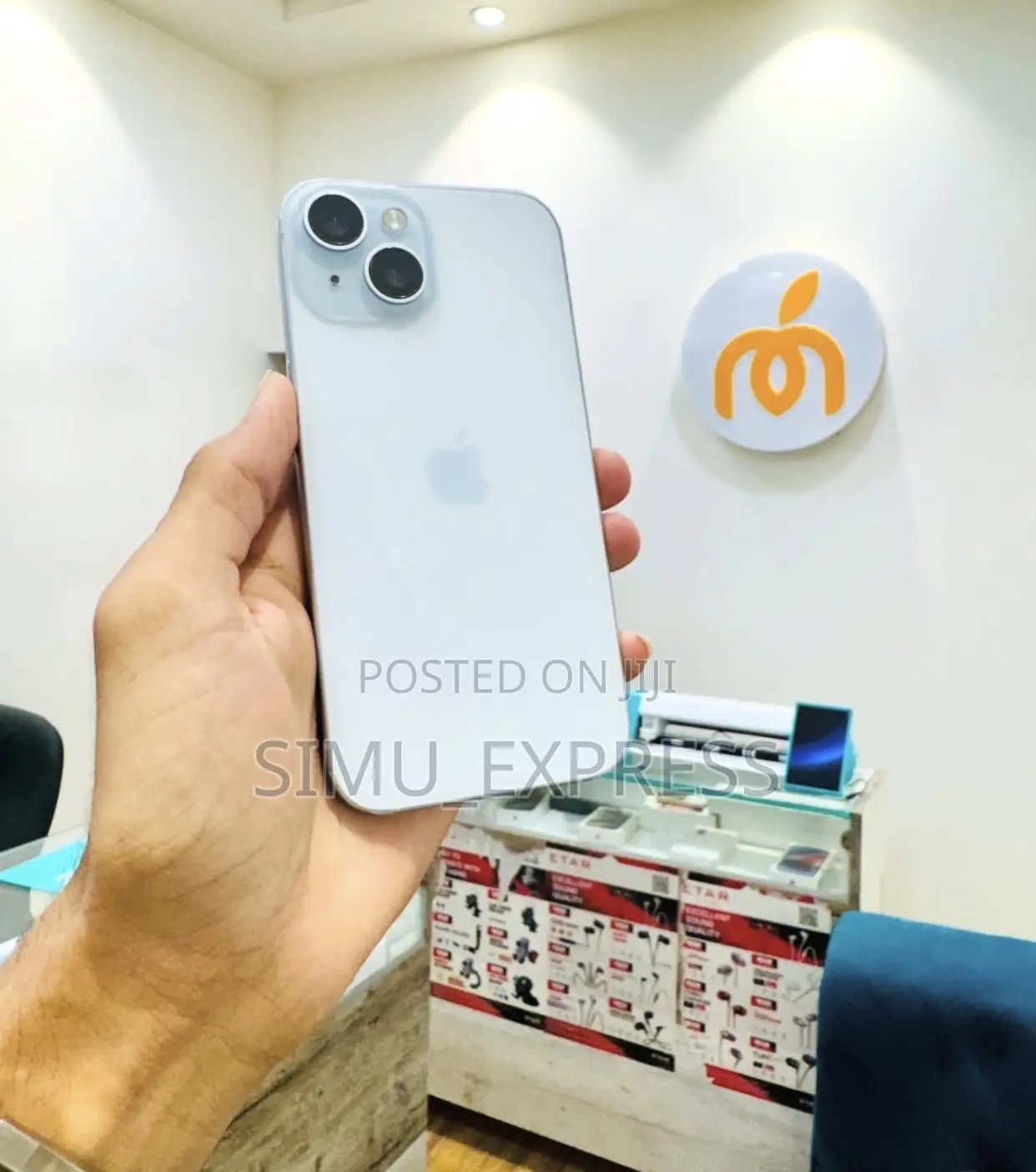 New Apple iPhone 15 128 GB White