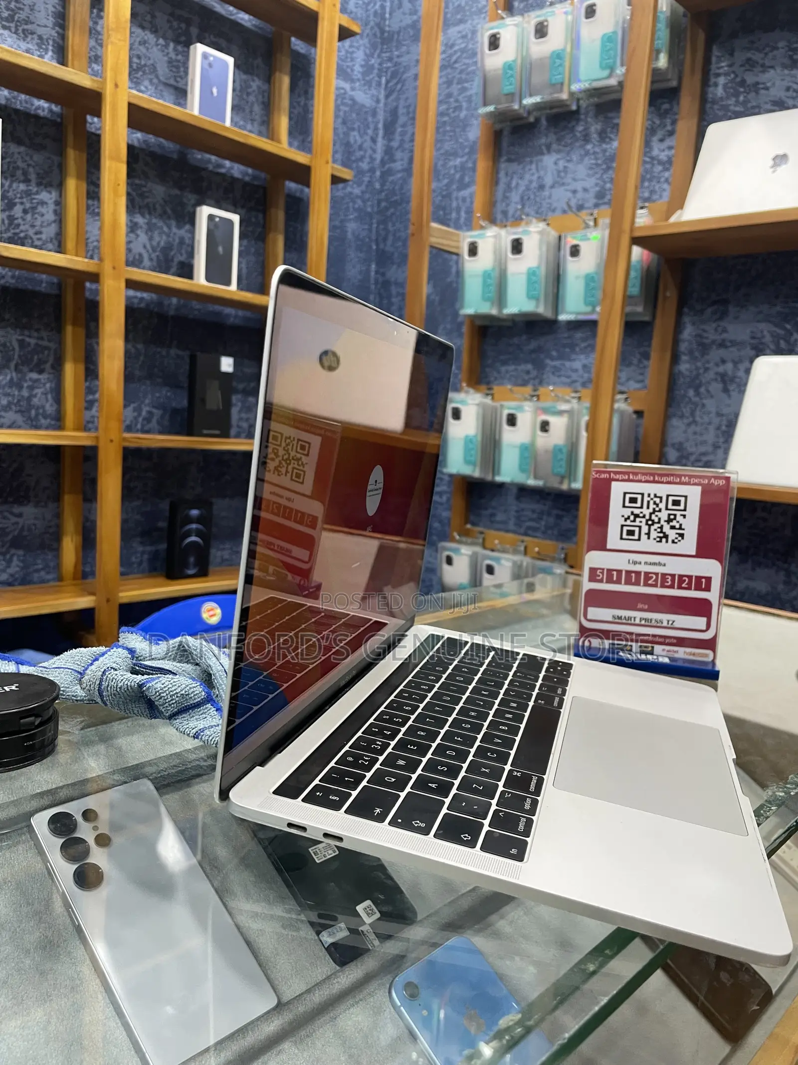 Laptop Apple MacBook Pro 2017 16GB Intel Core i7 SSD 256GB