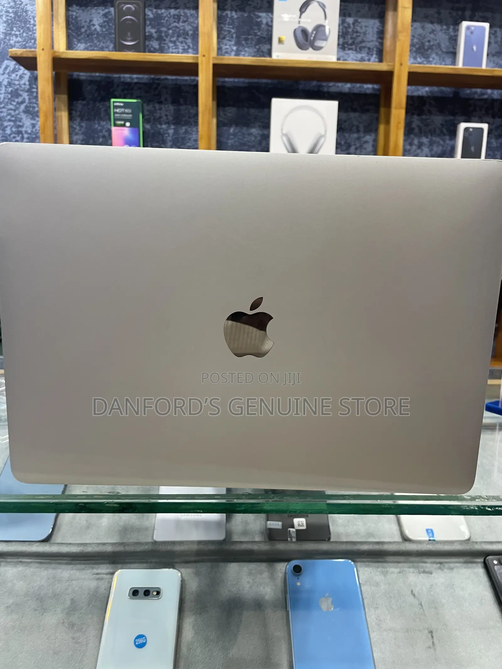 Laptop Apple MacBook Pro 2017 16GB Intel Core i7 SSD 256GB