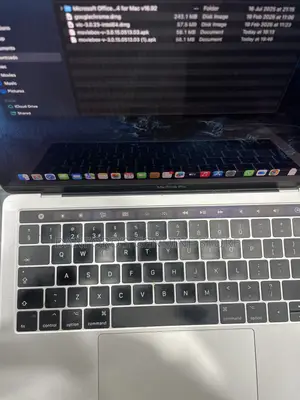 Laptop Apple MacBook Pro 2017 16GB Intel Core i7 SSD 256GB