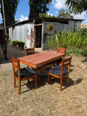 Mninga Pure Ukiwa Na Viti Vinne